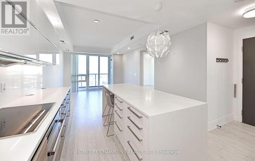 3101 - 181 Wynford Drive, Toronto, ON - Indoor Photo Showing Kitchen With Upgraded Kitchen