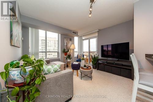 907 - 1200 The Esplanade N, Pickering, ON - Indoor Photo Showing Living Room