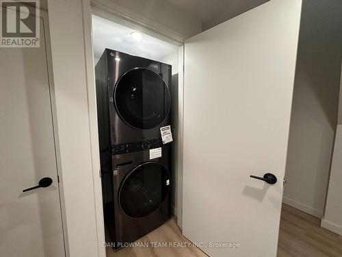 Bsmt - 813 Groveland Avenue, Oshawa, ON - Indoor Photo Showing Laundry Room