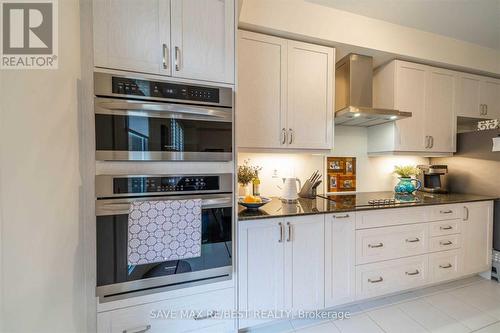 35 Conarty Crescent, Whitby, ON - Indoor Photo Showing Kitchen