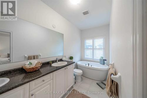 35 Conarty Crescent, Whitby, ON - Indoor Photo Showing Bathroom