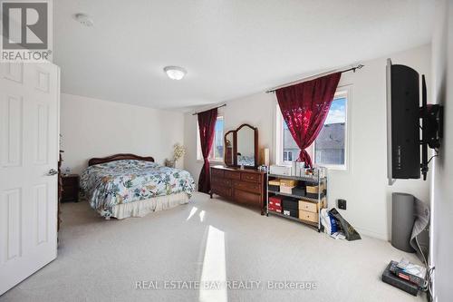 31 Rushlands Crescent, Whitby, ON - Indoor Photo Showing Bedroom