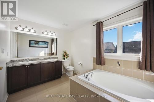 31 Rushlands Crescent, Whitby, ON - Indoor Photo Showing Bathroom