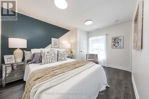 241 Woodycrest Avenue, Georgina, ON - Indoor Photo Showing Bedroom