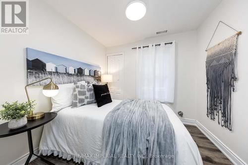 241 Woodycrest Avenue, Georgina, ON - Indoor Photo Showing Bedroom