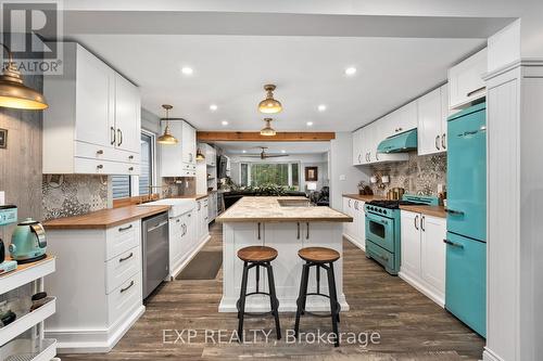 26832 Park Road W, Georgina, ON - Indoor Photo Showing Kitchen With Upgraded Kitchen