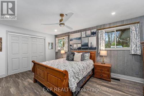 26832 Park Road W, Georgina, ON - Indoor Photo Showing Bedroom