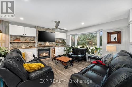 26832 Park Road W, Georgina, ON - Indoor Photo Showing Living Room With Fireplace