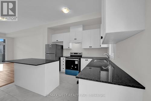 46 Quilico Road, Vaughan, ON - Indoor Photo Showing Kitchen