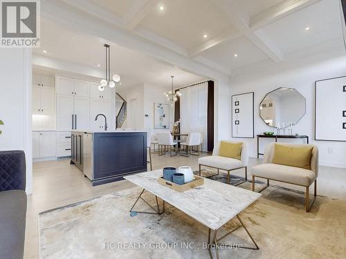 119A Bond Crescent, Richmond Hill, ON - Indoor Photo Showing Living Room