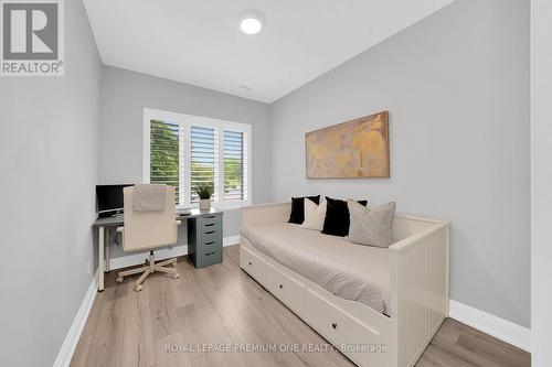 203 - 43 Dale Drive, New Tecumseth, ON - Indoor Photo Showing Bedroom