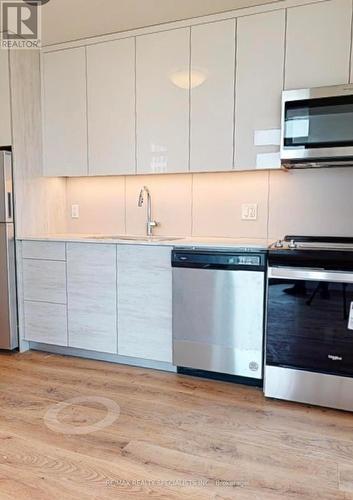 3309 - 60 Frederick Street, Kitchener, ON - Indoor Photo Showing Kitchen