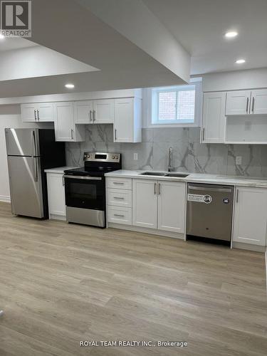 Bsmt - 41 Harvest Crescent, Barrie, ON - Indoor Photo Showing Kitchen