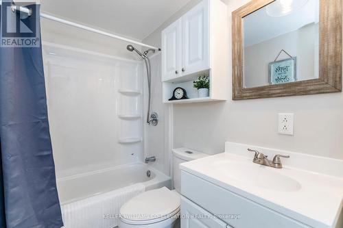 17 - 5263 Elliott Sideroad, Tay, ON - Indoor Photo Showing Bathroom