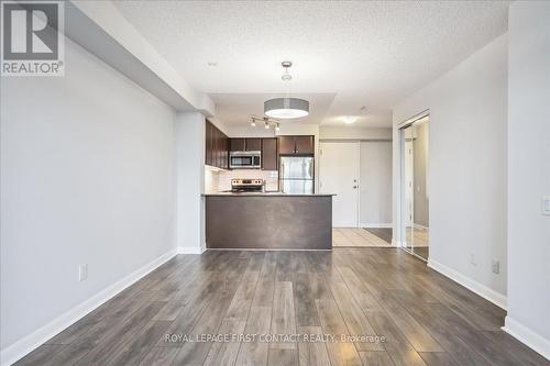 405 - 525 Wilson Avenue, Toronto, ON - Indoor Photo Showing Kitchen