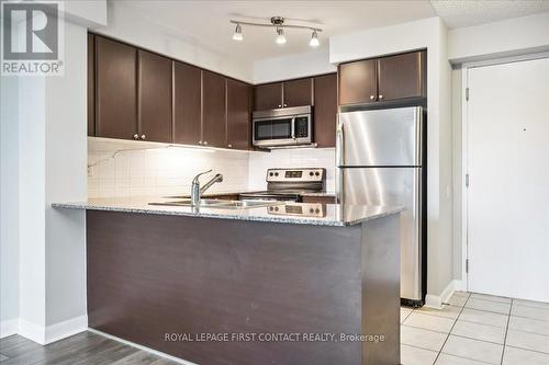 405 - 525 Wilson Avenue, Toronto, ON - Indoor Photo Showing Kitchen With Stainless Steel Kitchen With Double Sink