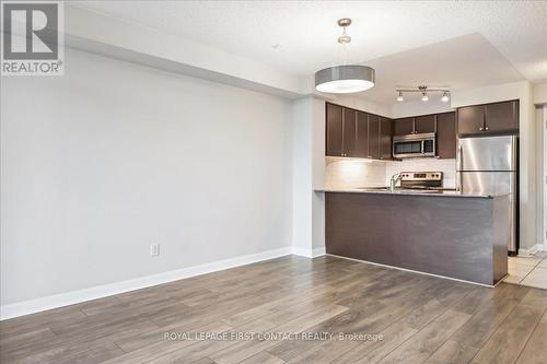 405 - 525 Wilson Avenue, Toronto, ON - Indoor Photo Showing Kitchen