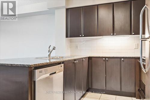 405 - 525 Wilson Avenue, Toronto, ON - Indoor Photo Showing Kitchen