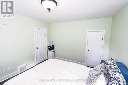 850 David Street, Welland (Lincoln/Crowland), ON - Indoor Photo Showing Bedroom