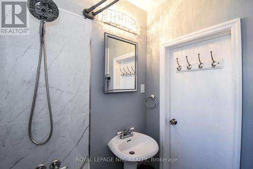 850 David Street, Welland (Lincoln/Crowland), ON - Indoor Photo Showing Bathroom