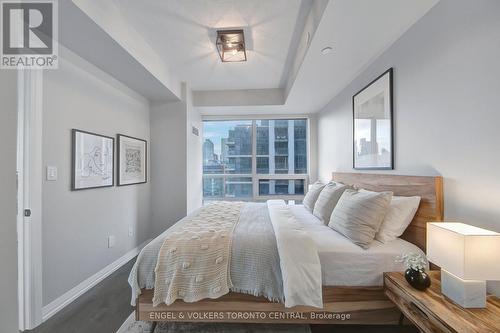 1915 - 460 Adelaide Street E, Toronto, ON - Indoor Photo Showing Bedroom