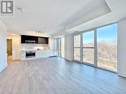 515 - 308 Jarvis Street, Toronto, ON - Indoor Photo Showing Kitchen