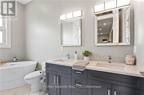 13 Francesco Crescent, St. Catharines, ON - Indoor Photo Showing Bathroom