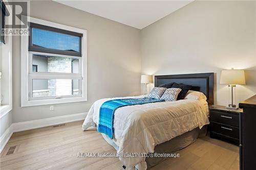 13 Francesco Crescent, St. Catharines, ON - Indoor Photo Showing Bedroom