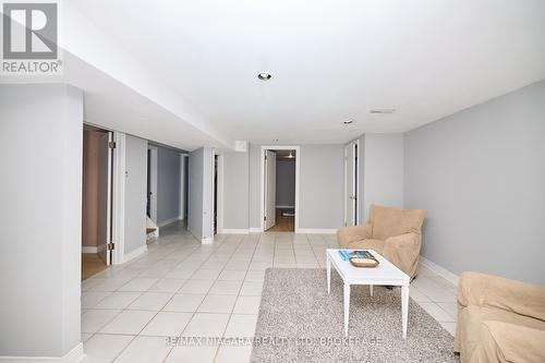 12 Cliff Road, St. Catharines, ON - Indoor