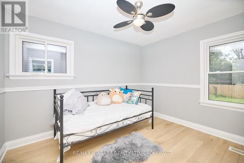 12 Cliff Road, St. Catharines, ON - Indoor Photo Showing Bedroom