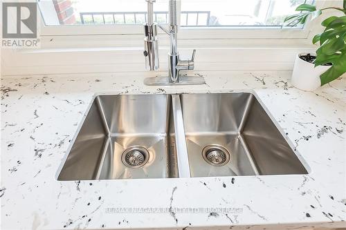 261 Vine Street, St. Catharines (Fairview), ON -  Photo Showing Kitchen