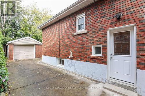 261 Vine Street, St. Catharines (Fairview), ON - Outdoor With Exterior