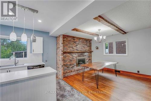 5020 Fifth Avenue, Niagara Falls, ON - Indoor With Fireplace