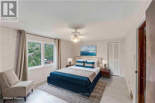 5020 Fifth Avenue, Niagara Falls, ON - Indoor Photo Showing Bedroom