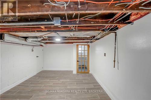 5020 Fifth Avenue, Niagara Falls, ON - Indoor Photo Showing Basement