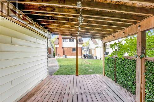 5020 Fifth Avenue, Niagara Falls, ON -  With Deck Patio Veranda With Exterior