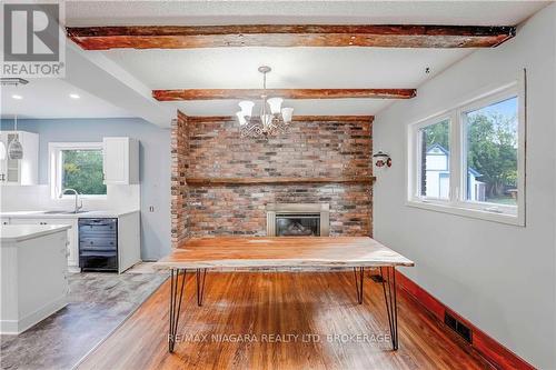 5020 Fifth Avenue, Niagara Falls, ON - Indoor With Fireplace