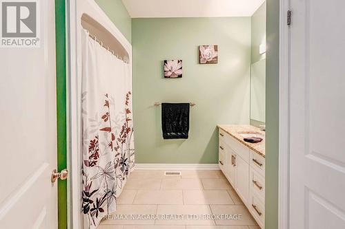 B - 90 Ormond Street N, Thorold (557 - Thorold Downtown), ON - Indoor Photo Showing Bathroom