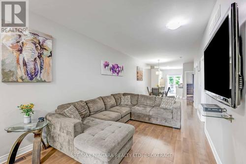 B - 90 Ormond Street N, Thorold (557 - Thorold Downtown), ON - Indoor Photo Showing Living Room