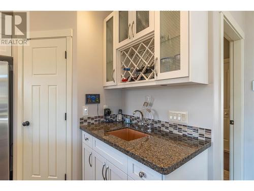 1821 Ironwood Crescent, Kamloops, BC - Indoor Photo Showing Kitchen