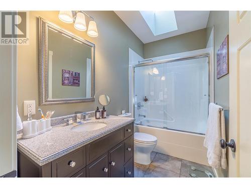 1821 Ironwood Crescent, Kamloops, BC - Indoor Photo Showing Bathroom