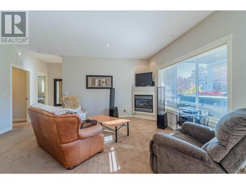 1821 Ironwood Crescent, Kamloops, BC - Indoor Photo Showing Living Room With Fireplace