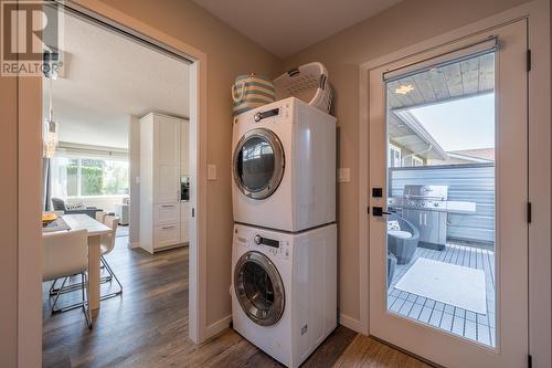 991 12Th Street, Kamloops, BC - Indoor Photo Showing Laundry Room