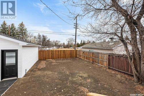 3726 Argyle Road, Regina, SK - Outdoor