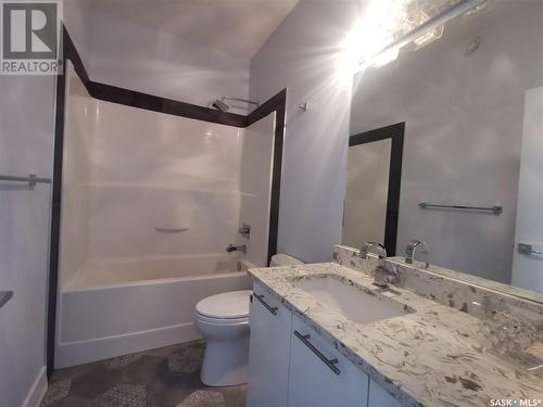 135 Fast Crescent, Saskatoon, SK - Indoor Photo Showing Bathroom