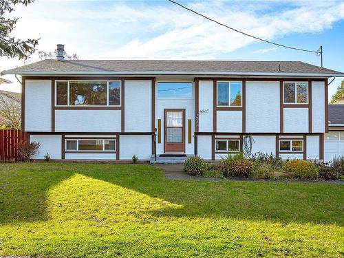 1741 Kenmore Rd, Saanich, BC 