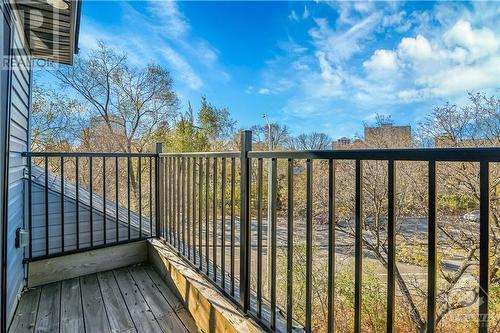 Lovely balcony - 191 Kipp Street, Ottawa, ON - Outdoor With Balcony