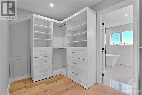 Walk-in closet - 191 Kipp Street, Ottawa, ON - Indoor