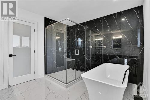 Modern upgraded full bathroom - 191 Kipp Street, Ottawa, ON - Indoor Photo Showing Bathroom