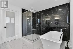 Modern upgraded full bathroom - 